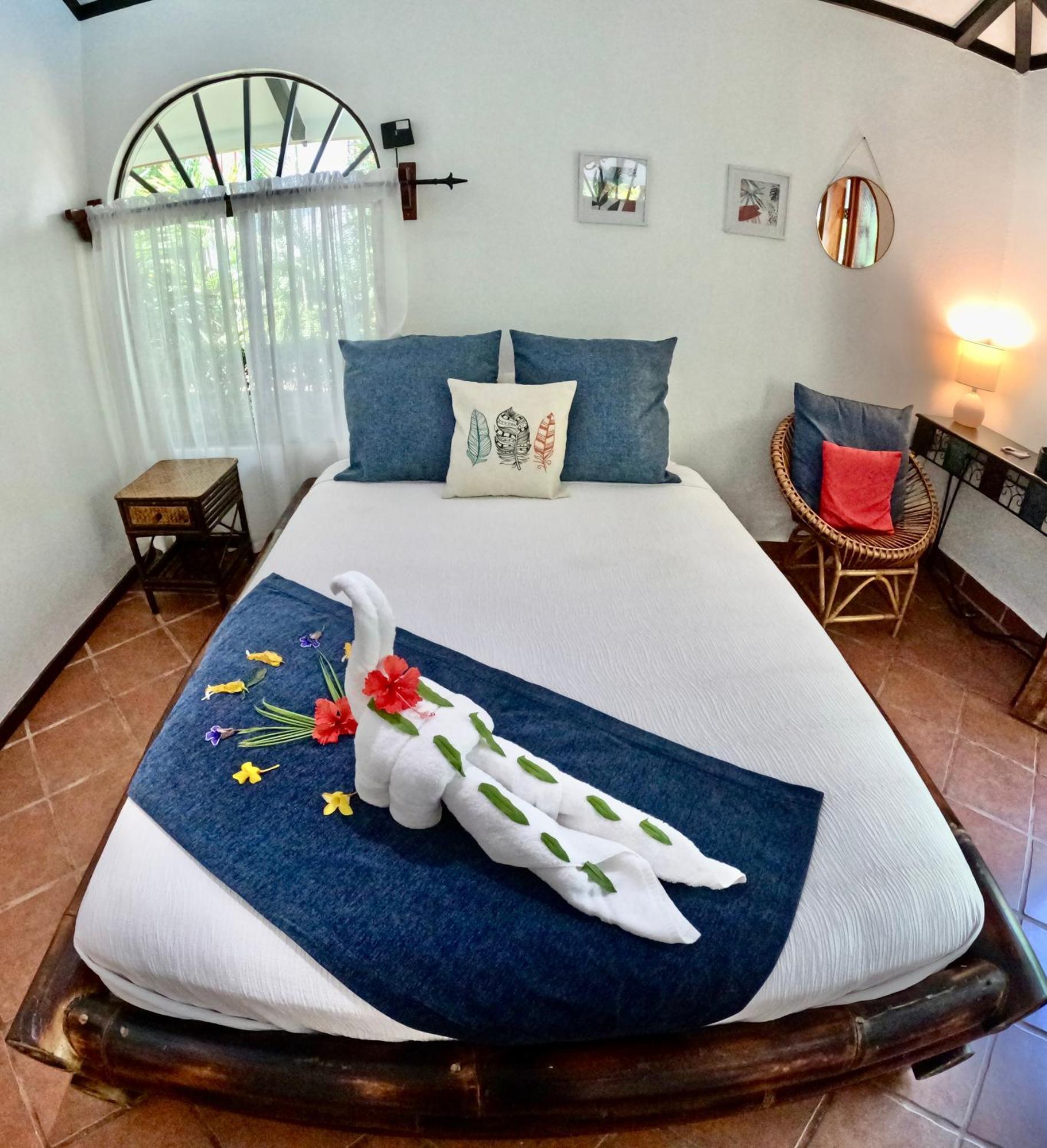 The Scarlet Villas Ojochal Exterior photo